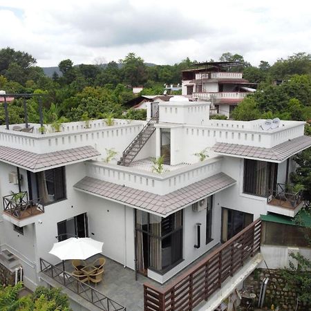 Villa Sierra Sky - Exquisite Elegant 4 Bedroom Villa Dehradun Eksteriør billede