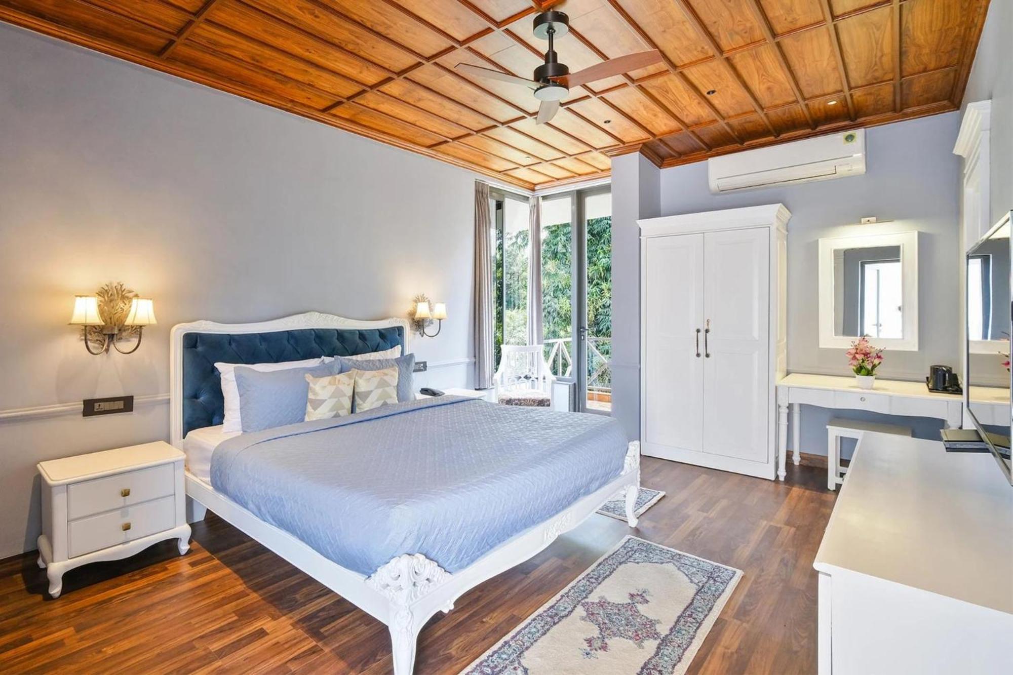 Villa Sierra Sky - Exquisite Elegant 4 Bedroom Villa Dehradun Eksteriør billede