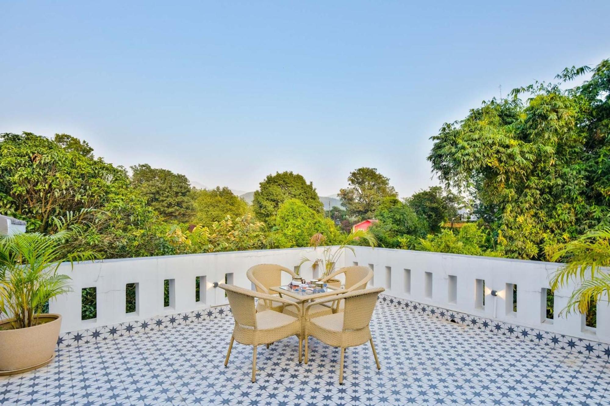 Villa Sierra Sky - Exquisite Elegant 4 Bedroom Villa Dehradun Eksteriør billede